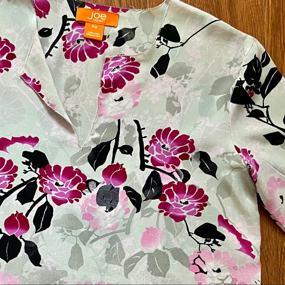 JOE FRESH BEAUTIFUL SILK FLORAL BLOUSE